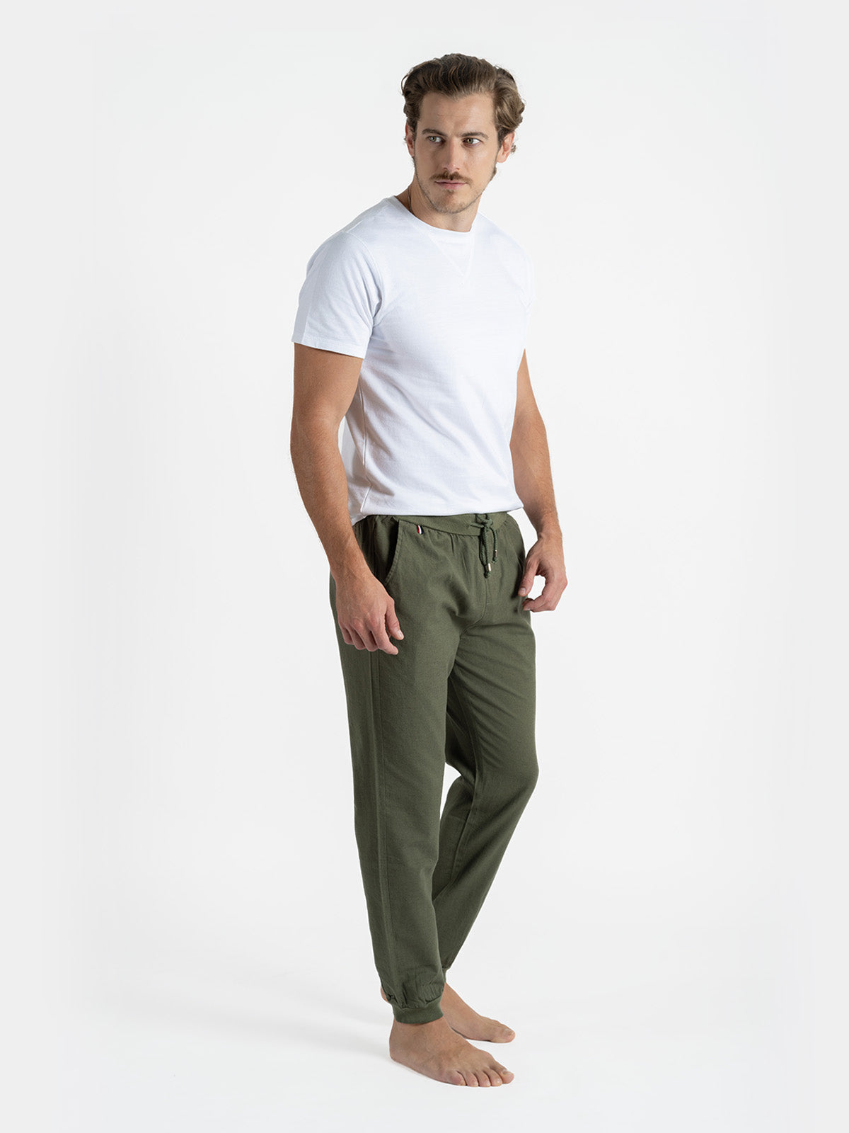 Jogger para hombre adulto - Jogger de Lino Olivo - Pura Vida