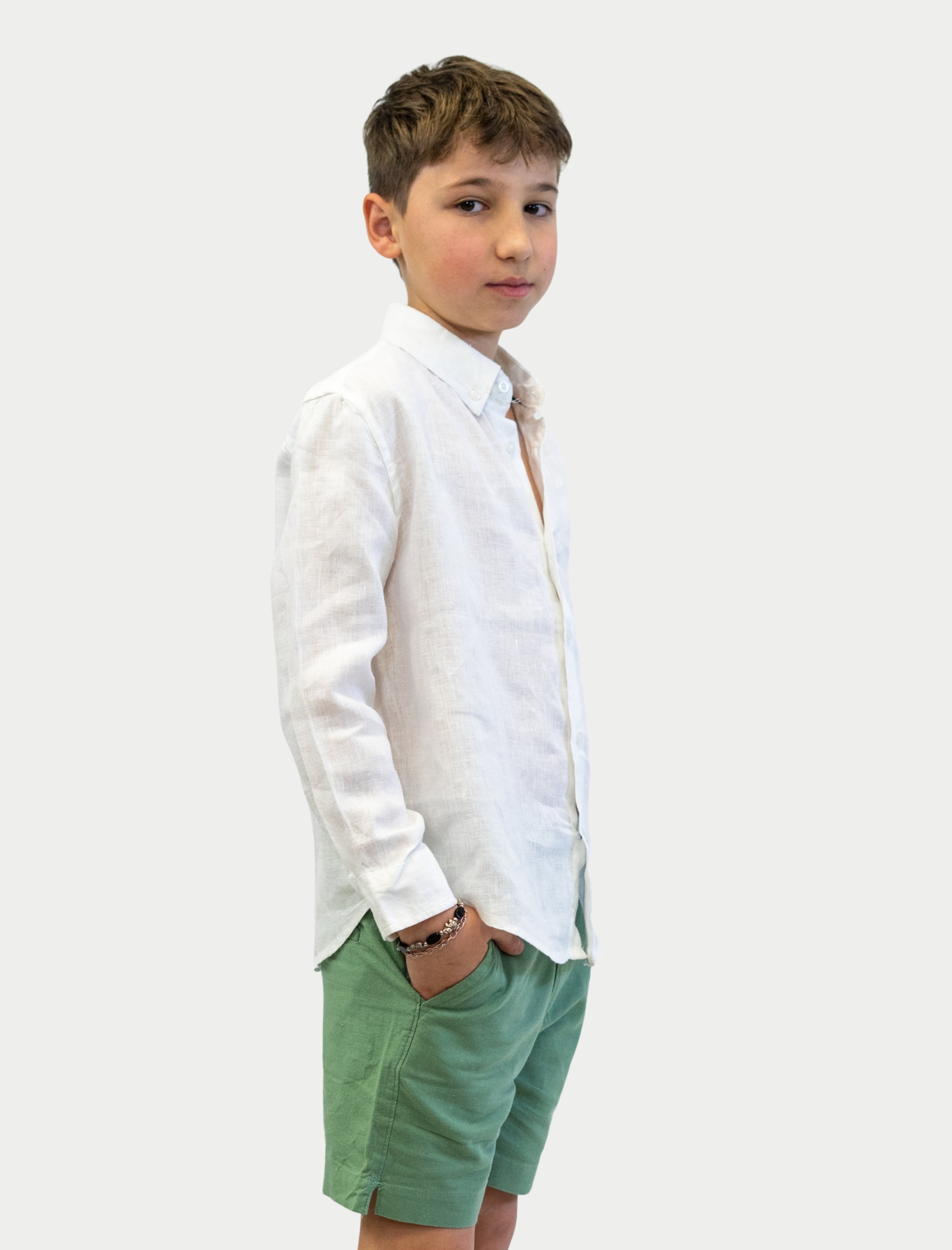 Camisa Soft Linen para niño color blanco vista lateral