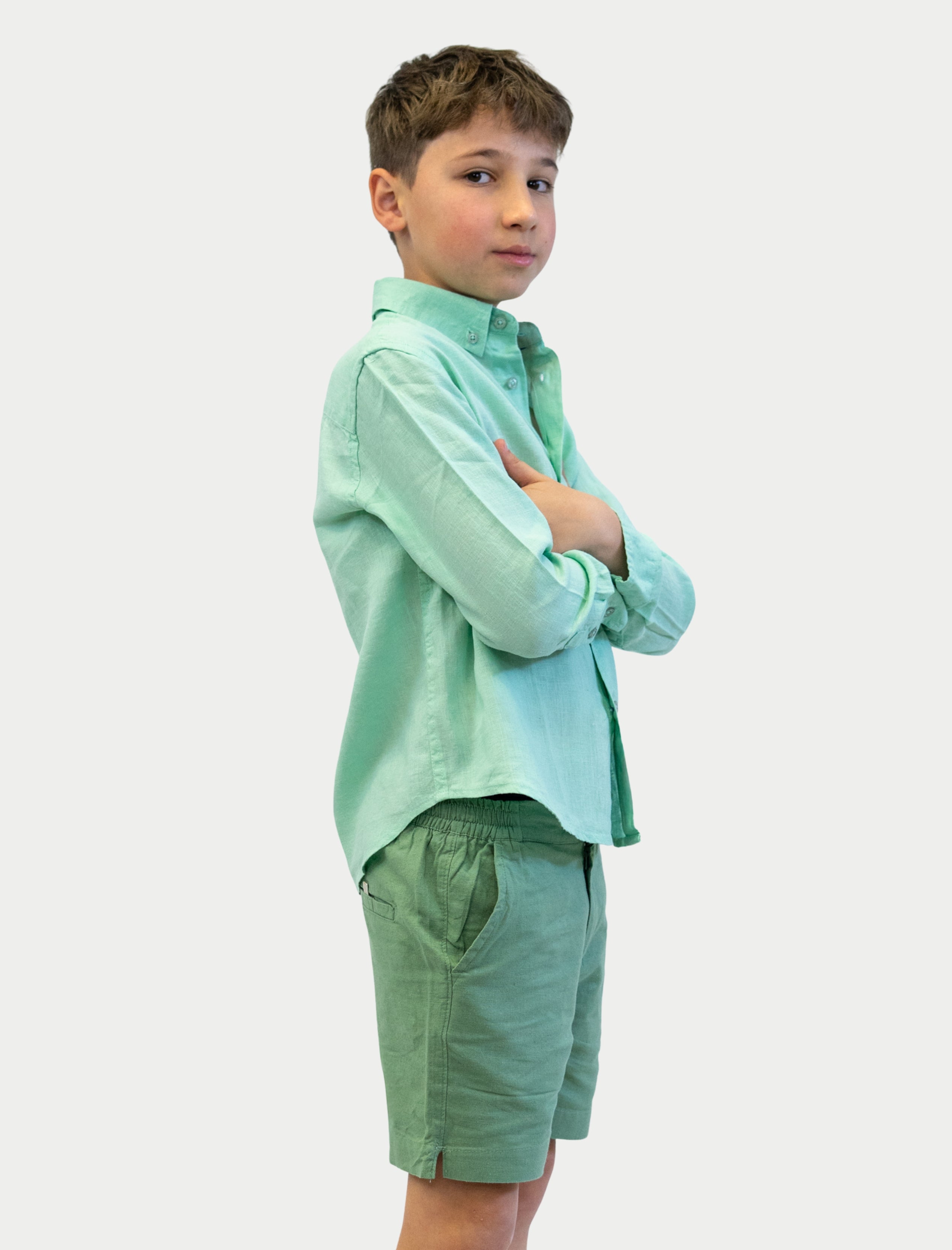 Camisa Soft Linen para niño color verde menta vista lateral