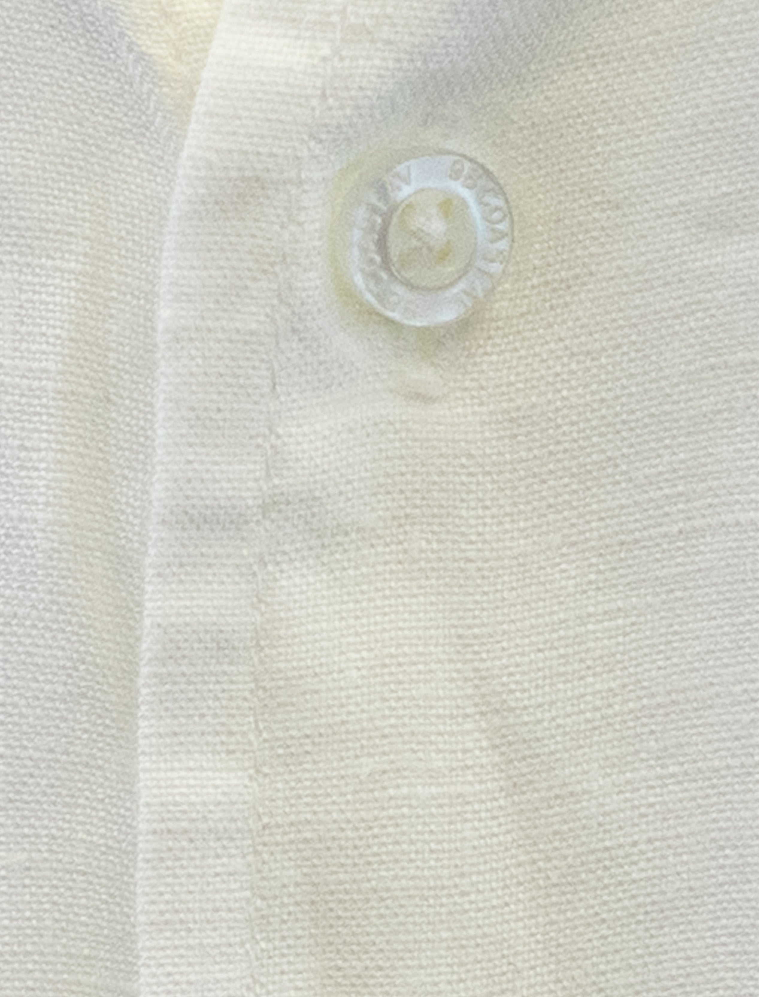 Detalle de camisa Soft Linen niño color blanco