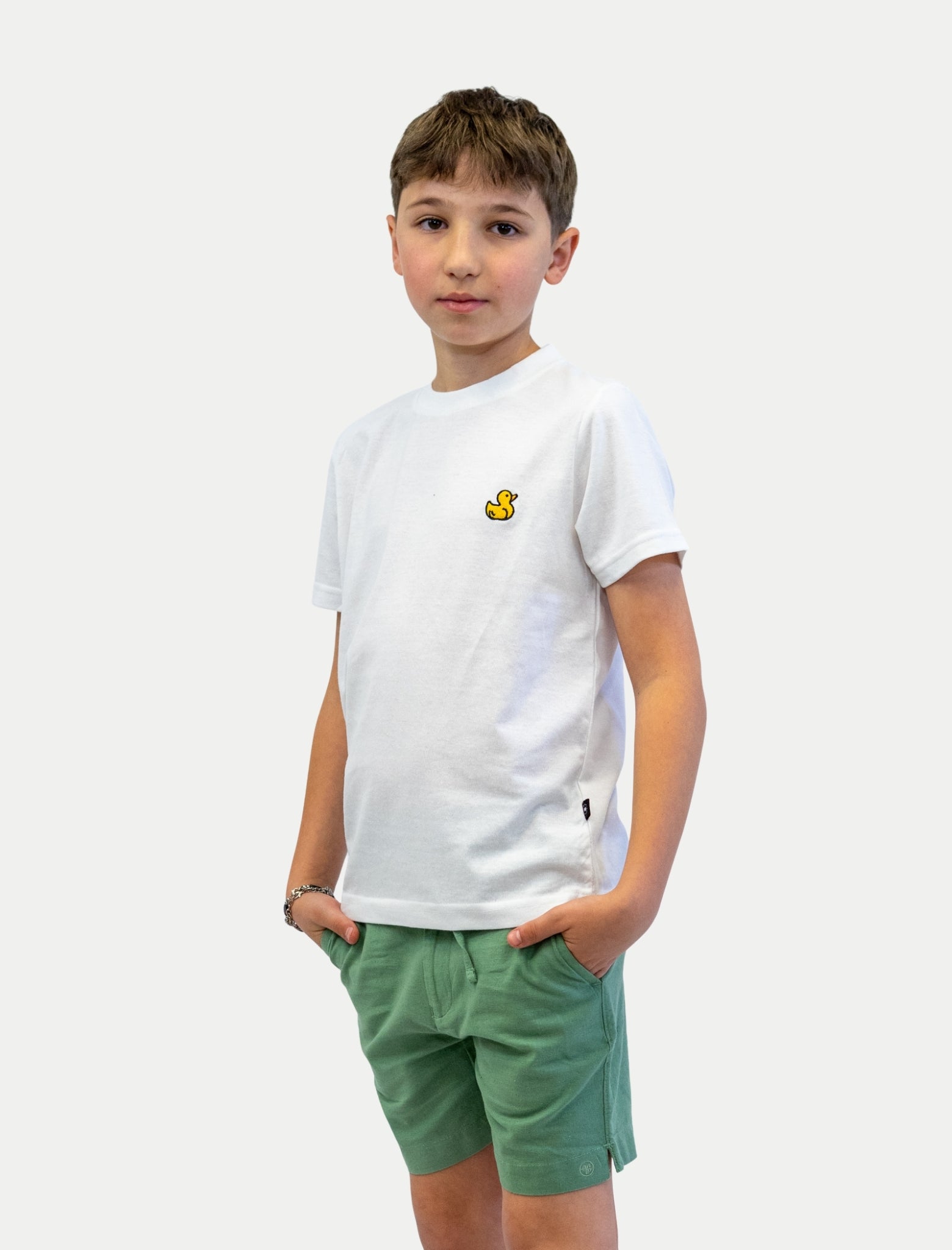 Playera Duck para niño color blanco vista lateral