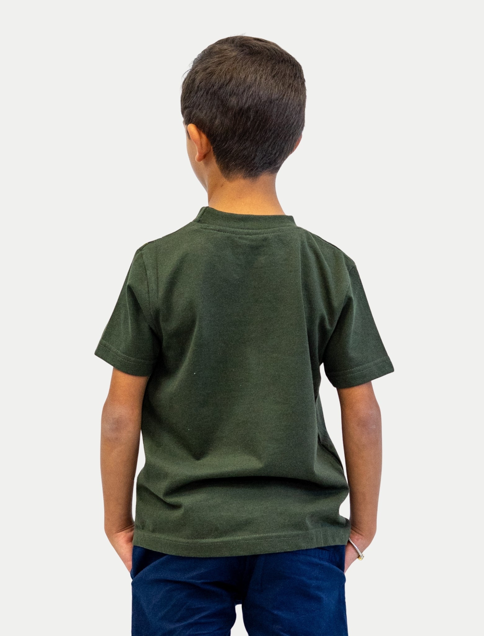 Playera Heart para niño color olivo vista posterior