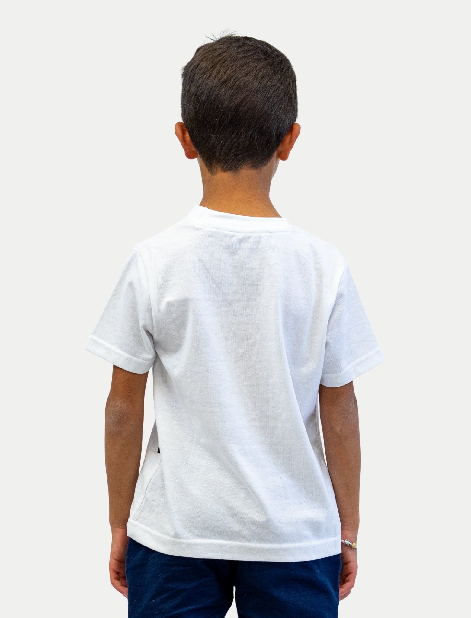 Playera Lucky para niño color blanco vista posterior