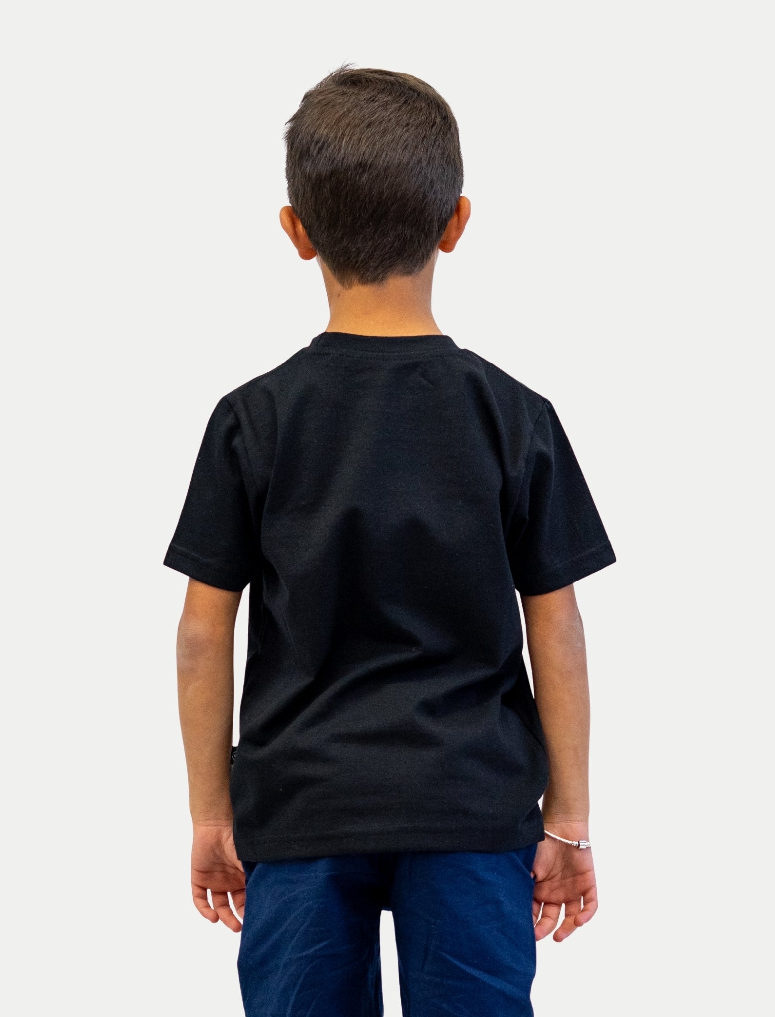 Playera Smile XX para niño color negro vista posterior