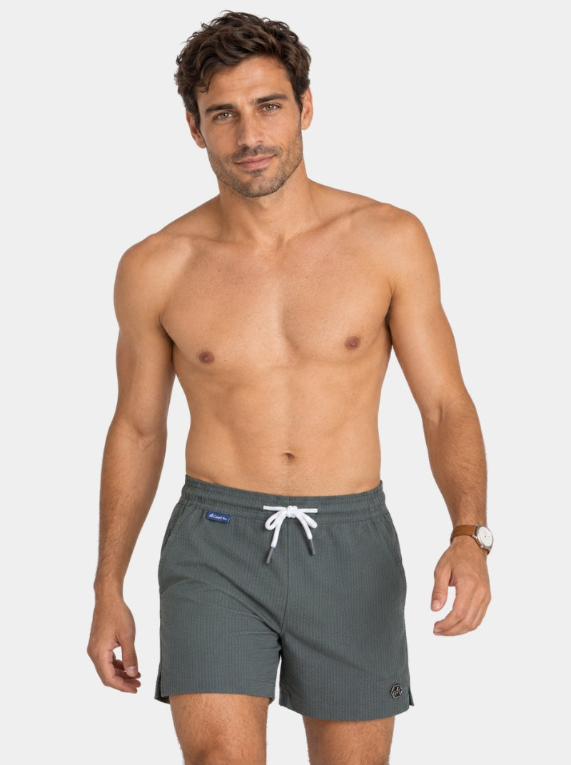 Short de baño Seersucker Capri oxford para hombre, vista frontal con jareta blanca - 98 Coast Av