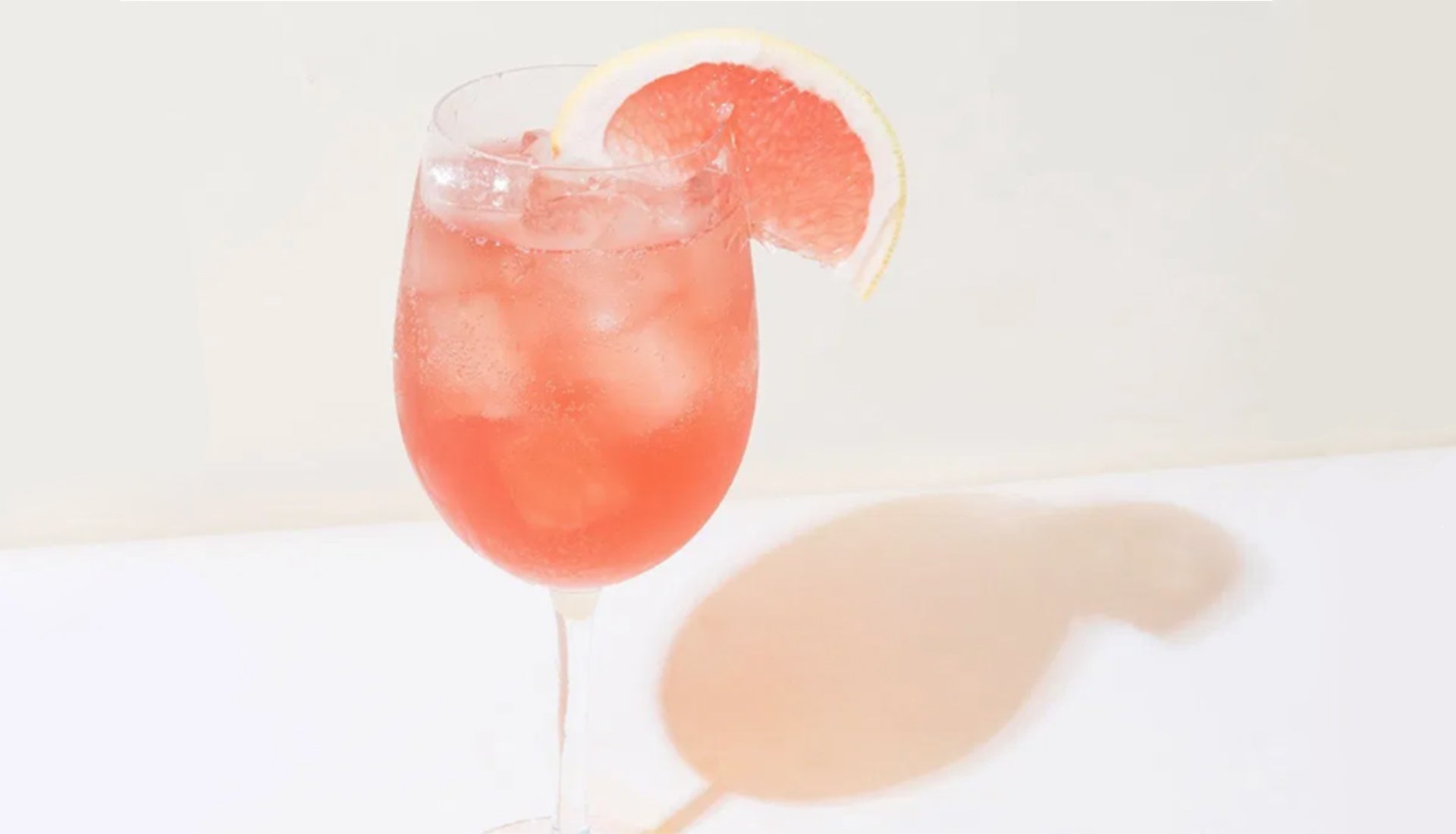 El drink que te llevará de vacaciones - 98 Coast Av. México