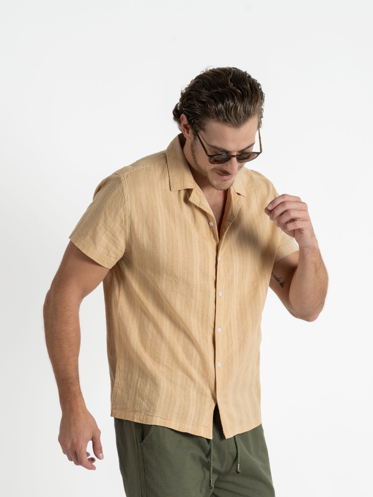 Camisa para hombre adulto Manga Corta - Dobby Kaky - Pura Vida