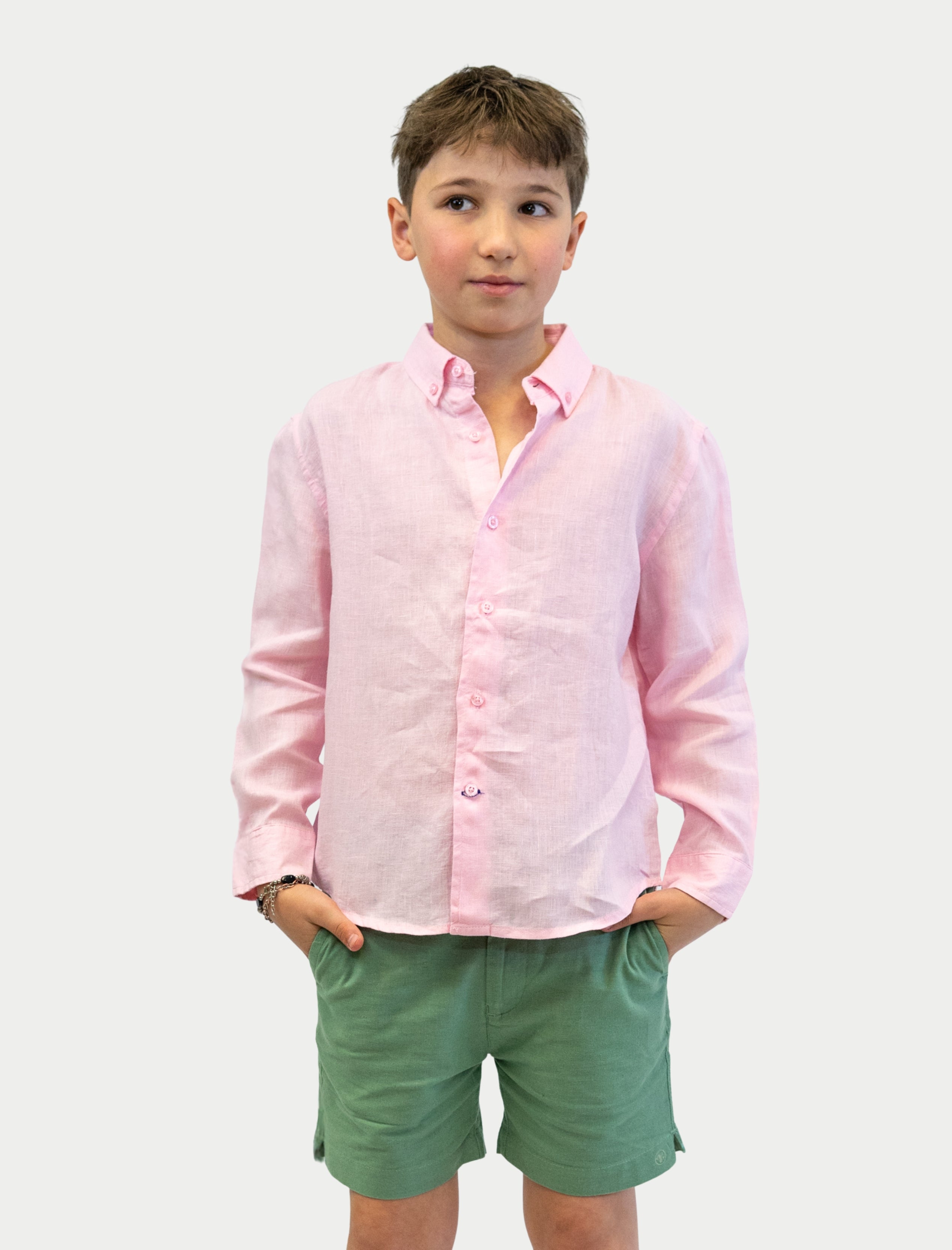 Camisa Soft Linen para niño color rosa vista de frente