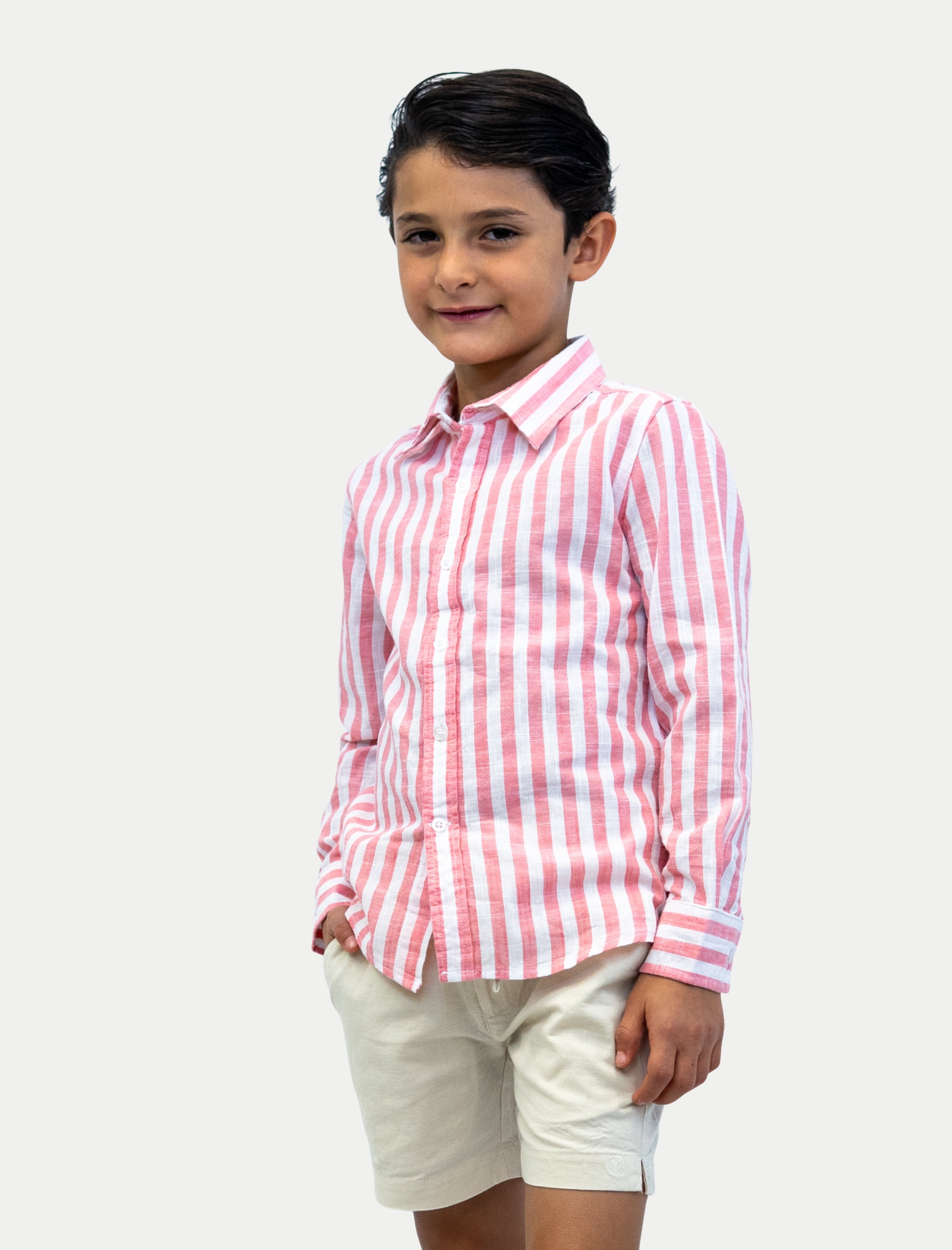 Camisa rayada rosa de niño en algodón slub vista de frente