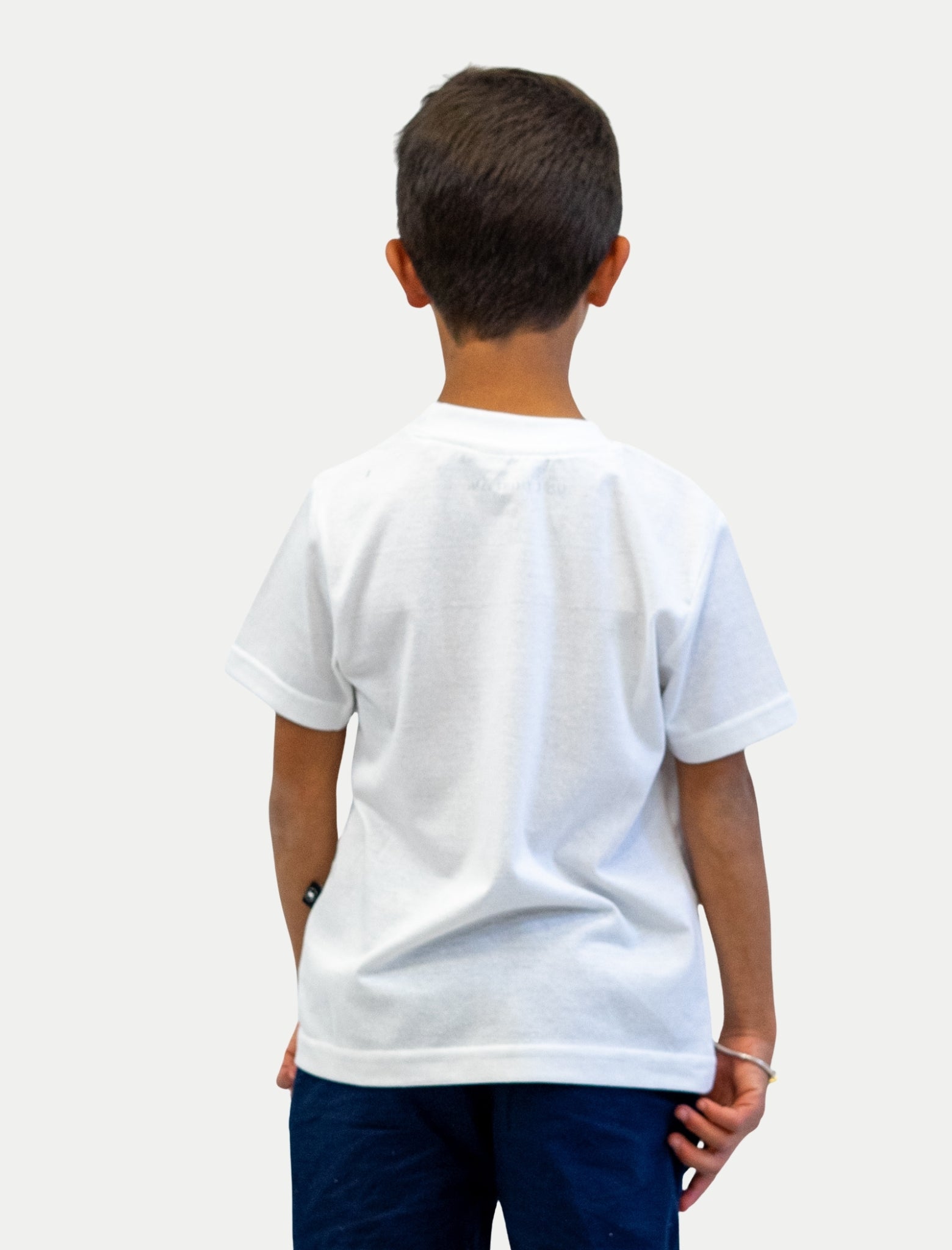 Playera Heart para niño color blanco vista posterior