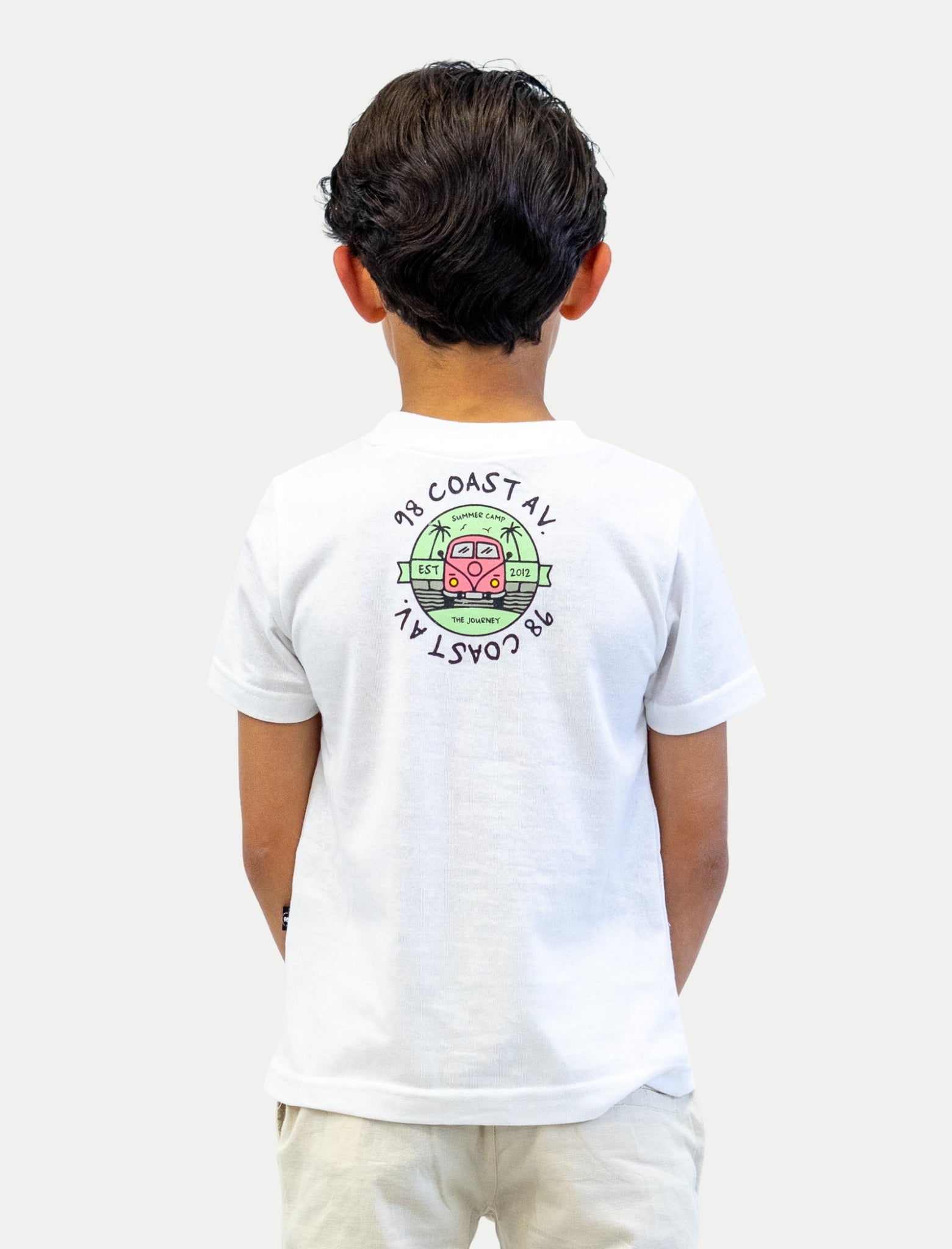 Playera Minivan para niño color blanco vista posterior