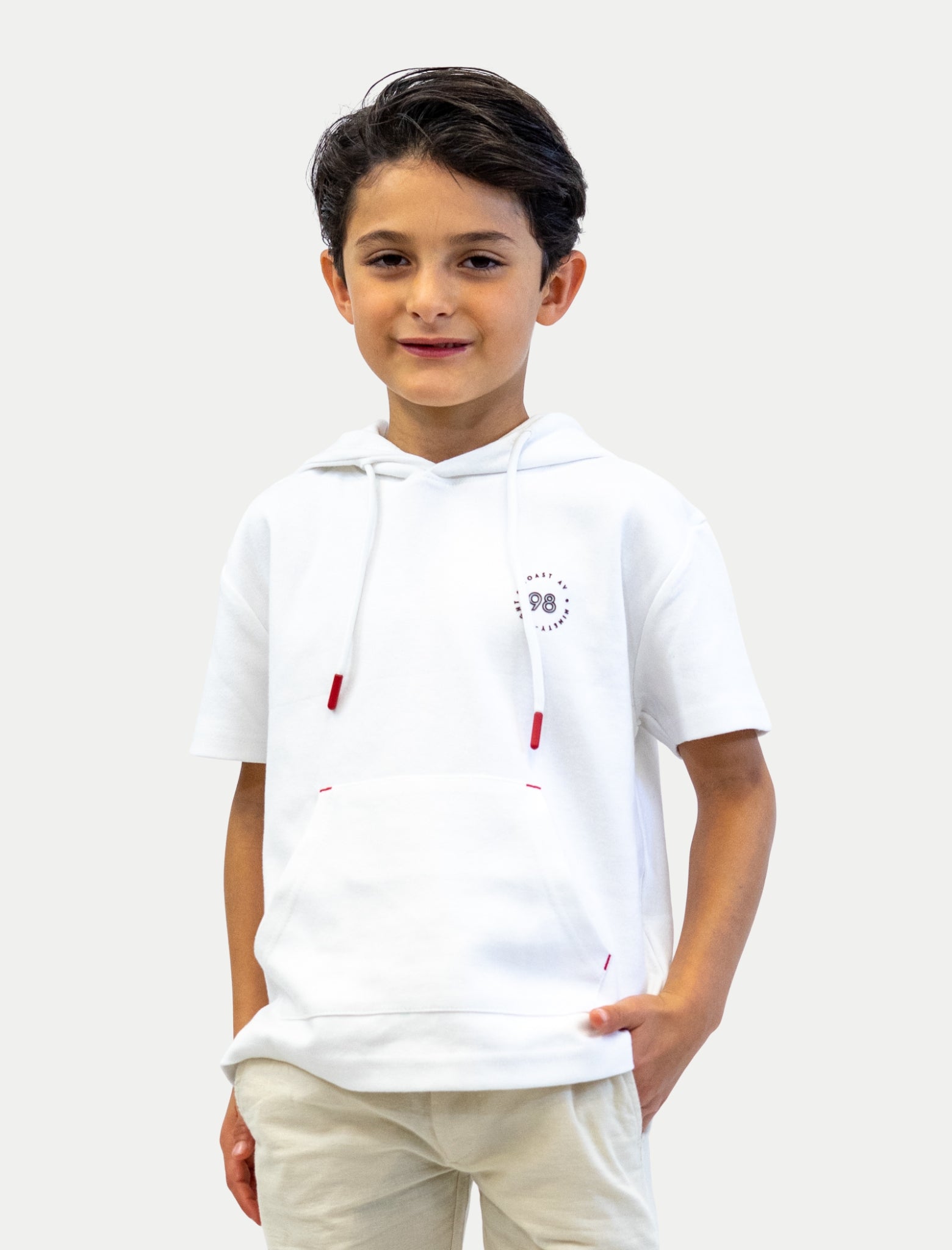 Sudadera blanca de niño vista de frente