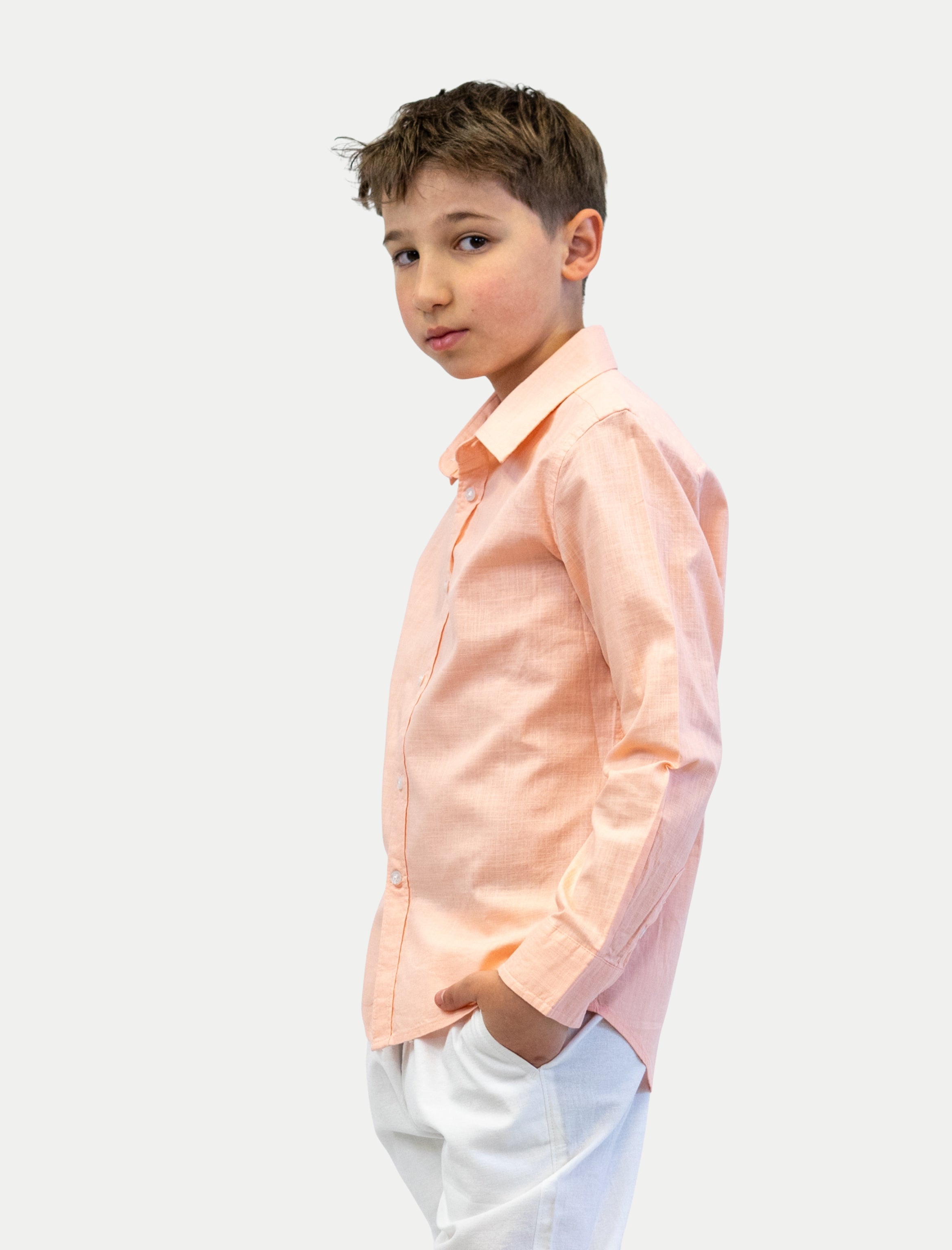 Camisa durazno para niño en algodón slub vista de lado