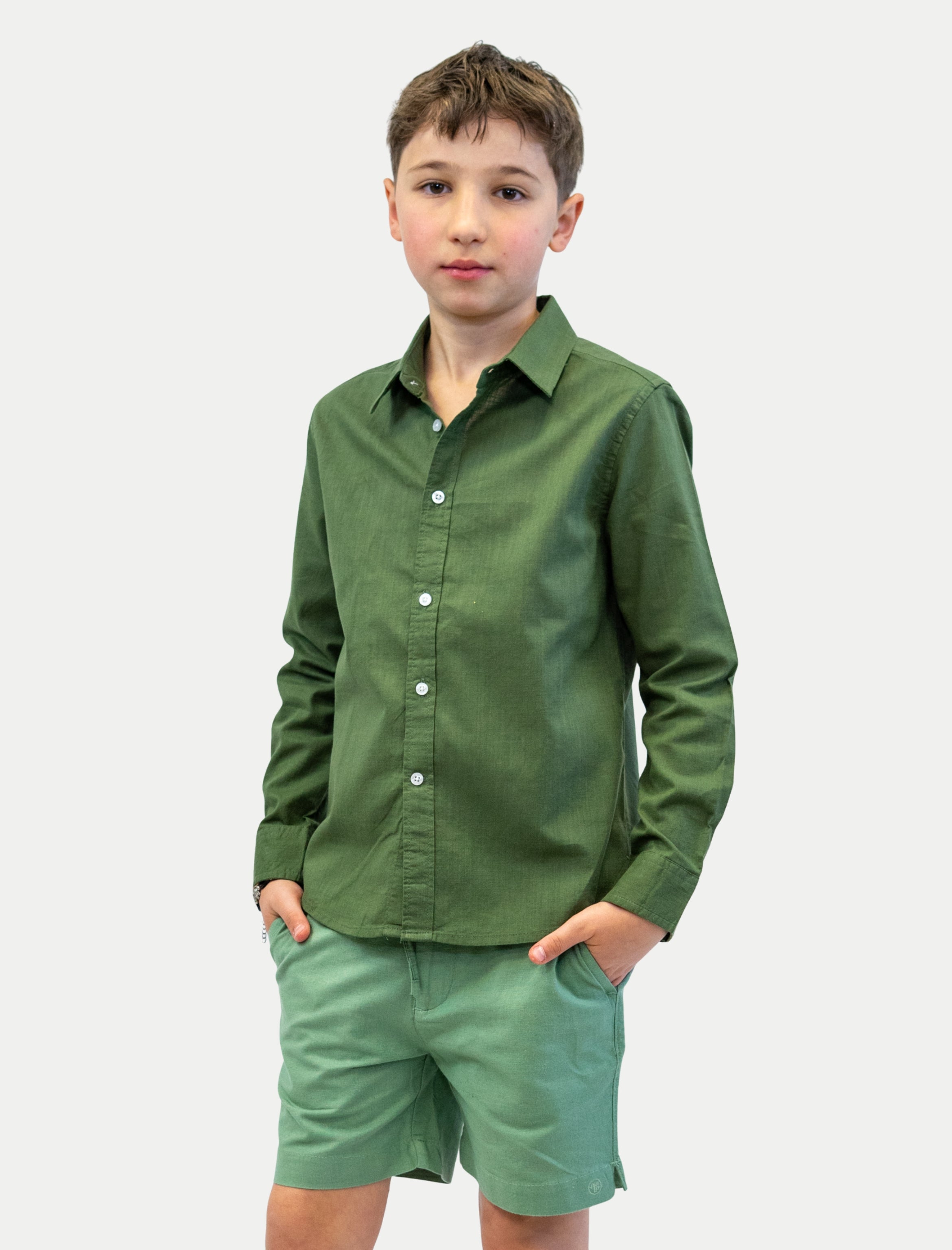Camisa olivo para niño en algodón slub vista de frente